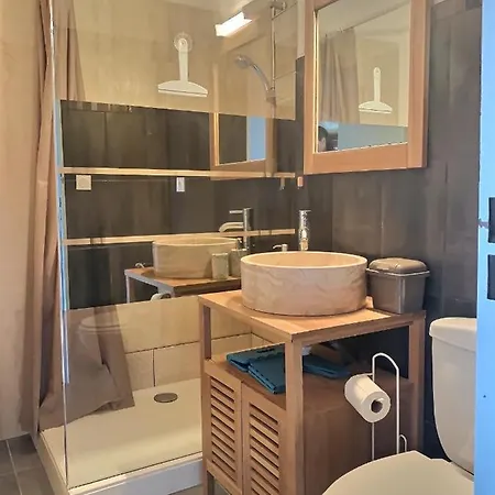 Tatil Evi A 450M De La Plage - Agreable Pavillon Avec Pisicine Commune