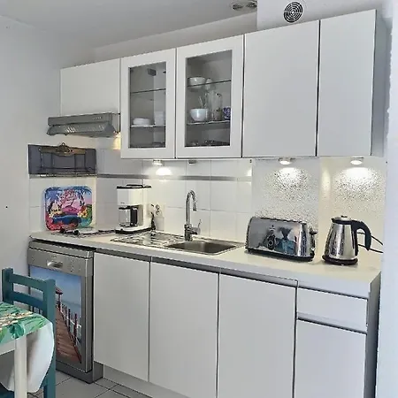 A 450M De La Plage - Agreable Pavillon Avec Pisicine Commune * Vendres